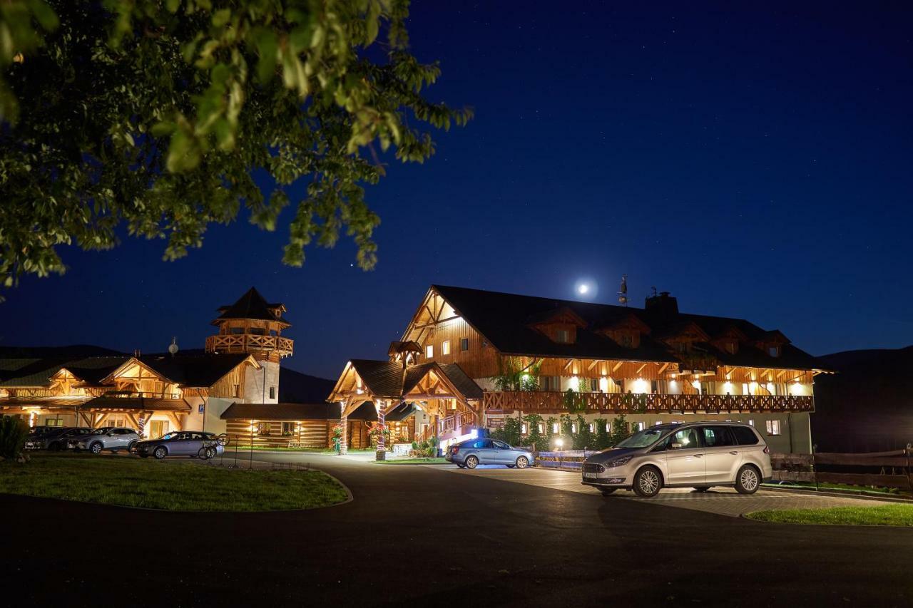 Rezidence U Jezera Hotel เยเซนิค ภายนอก รูปภาพ